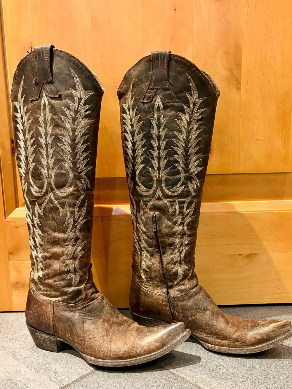 Old Gringo Women’s Distressed Brown Leather, Snip Toe Cowboy Boots, 19” Tall, 9B